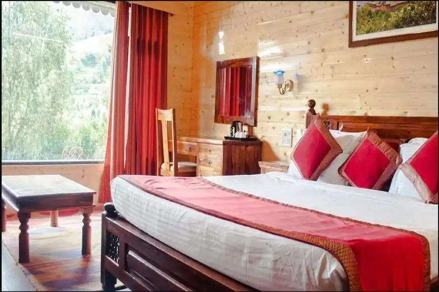 Evaan Resort Oakwood Hamlet Shimla Royal family villa room