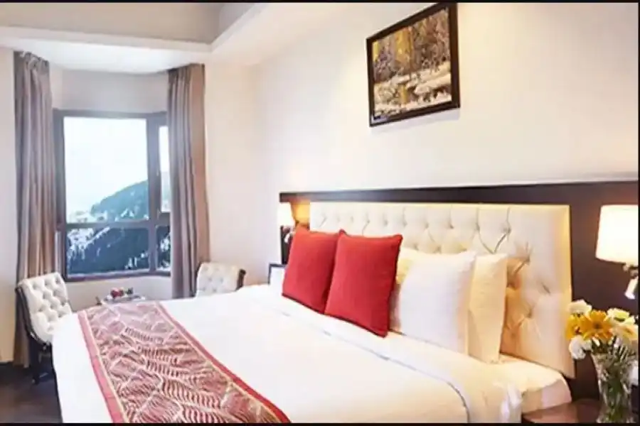 Sterling Kufri Resort Shimla Classic room